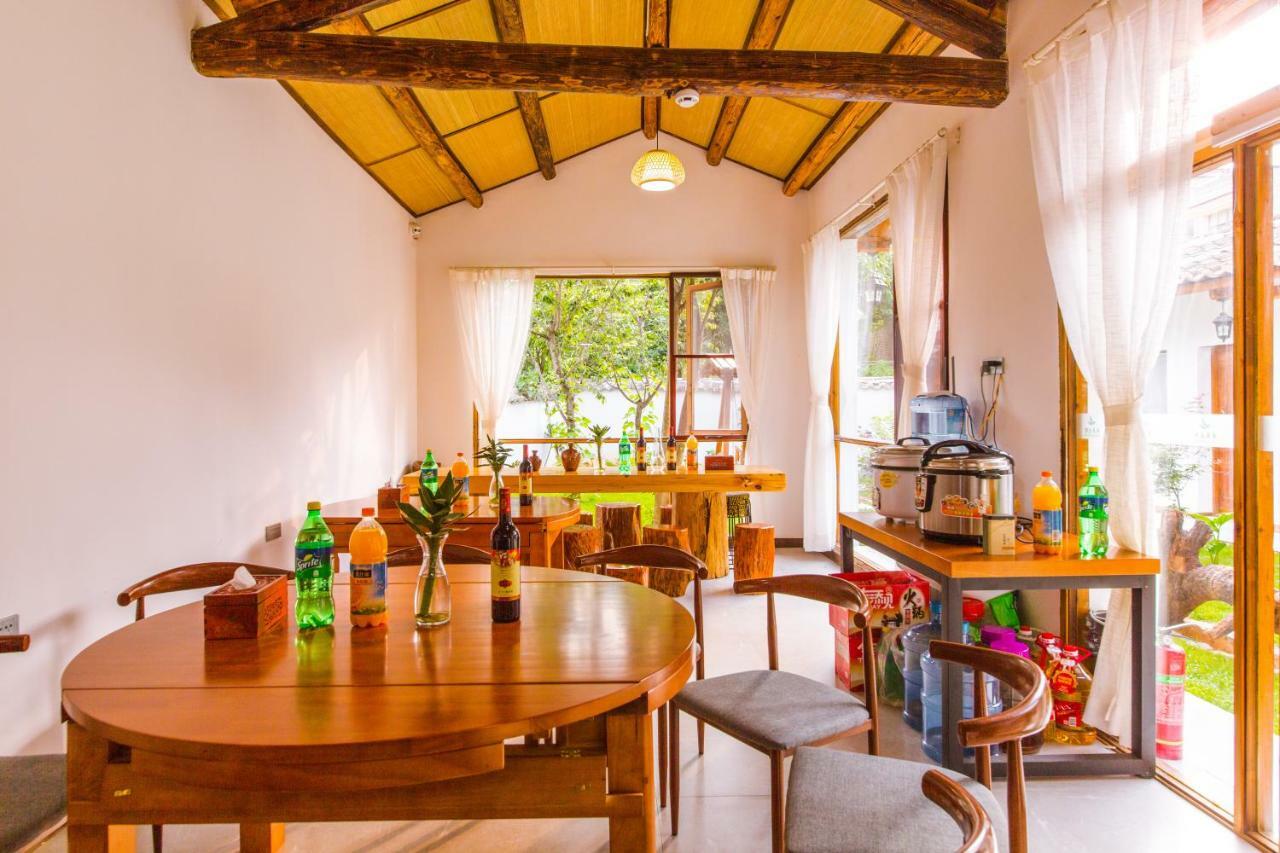 Swallow Nest Guesthouse 昆明 エクステリア 写真